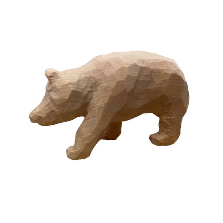 Aus Holz geschnitzter Bär